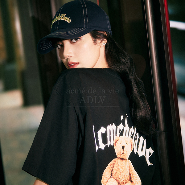 cn.ktown4u.com : [ADLV] Gold Chain Bear Doll Short Sleeve T