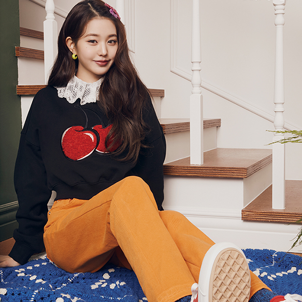 ★KIRSH★ Small Cherry Sweatshirt Black MUSINSA | KIRSH Small Cherry Sweatshirt [Black]